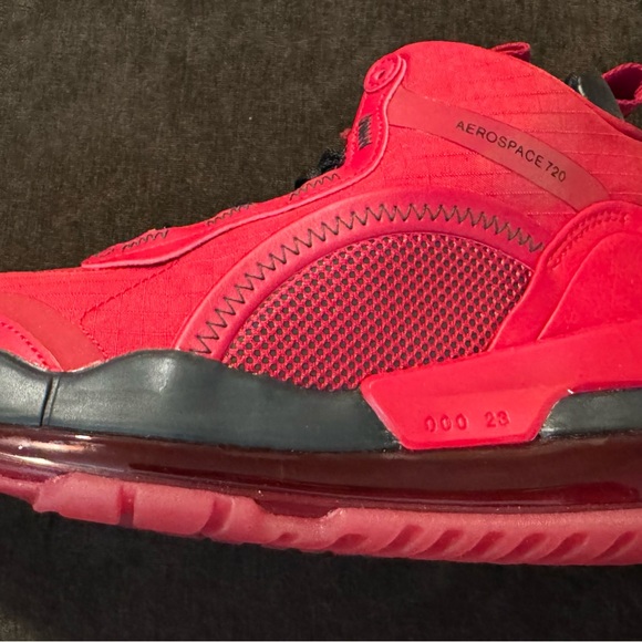 JORDAN AEROSPACE 720
GYM RED/BLACK - Picture 3 of 8